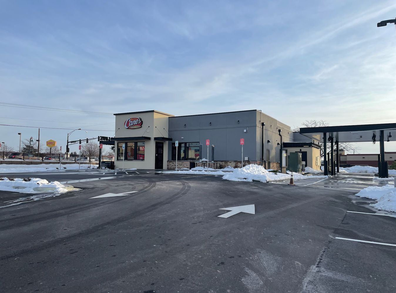 Raising Cane's Chicken Fingers: 3065 White Bear Ave N, Maplewood, MN 55109